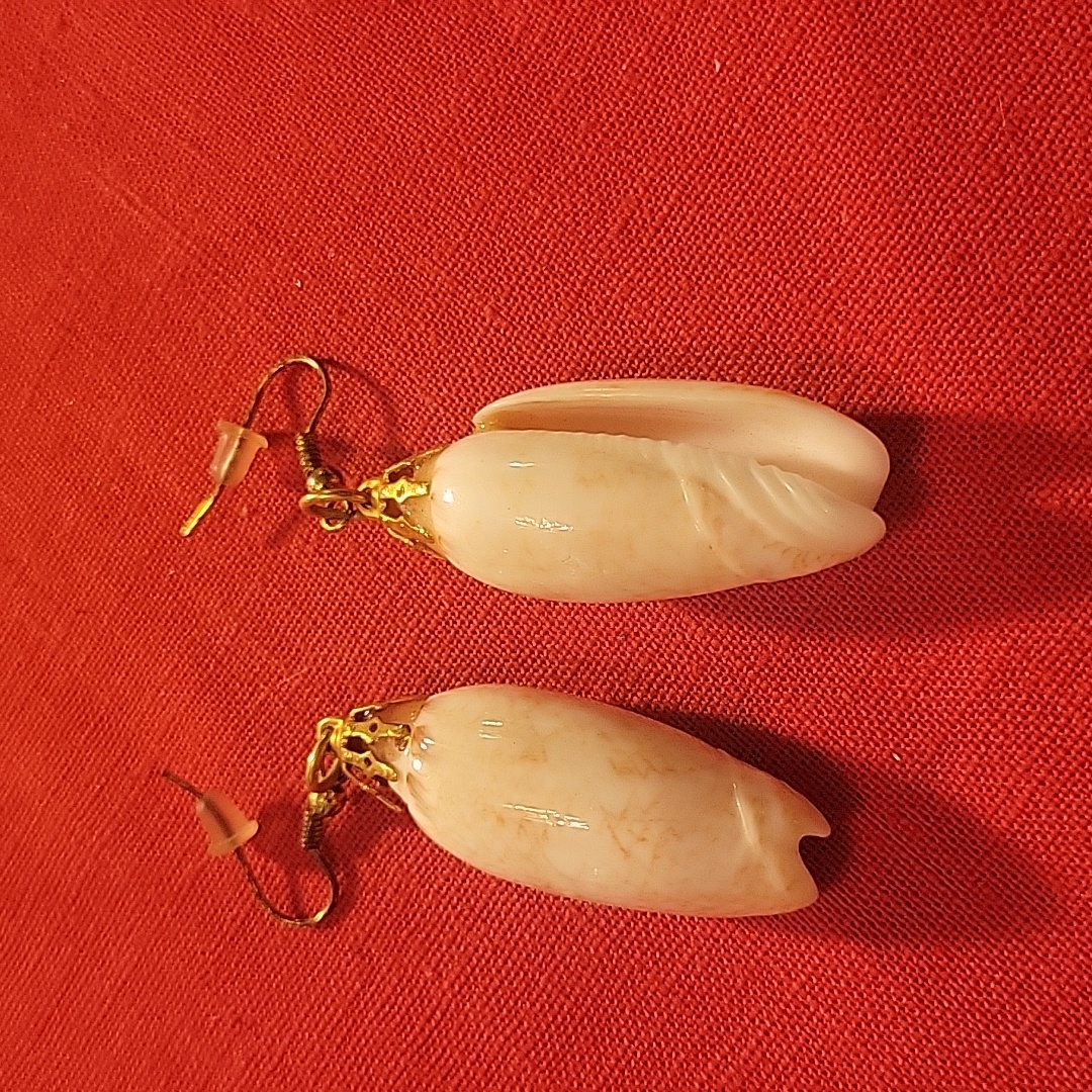 She'll Earrings